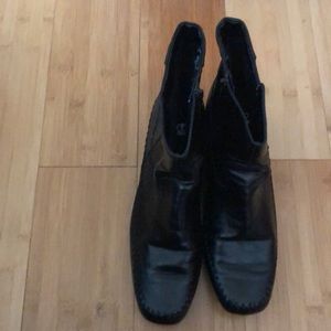Comfort ankle booties size 10